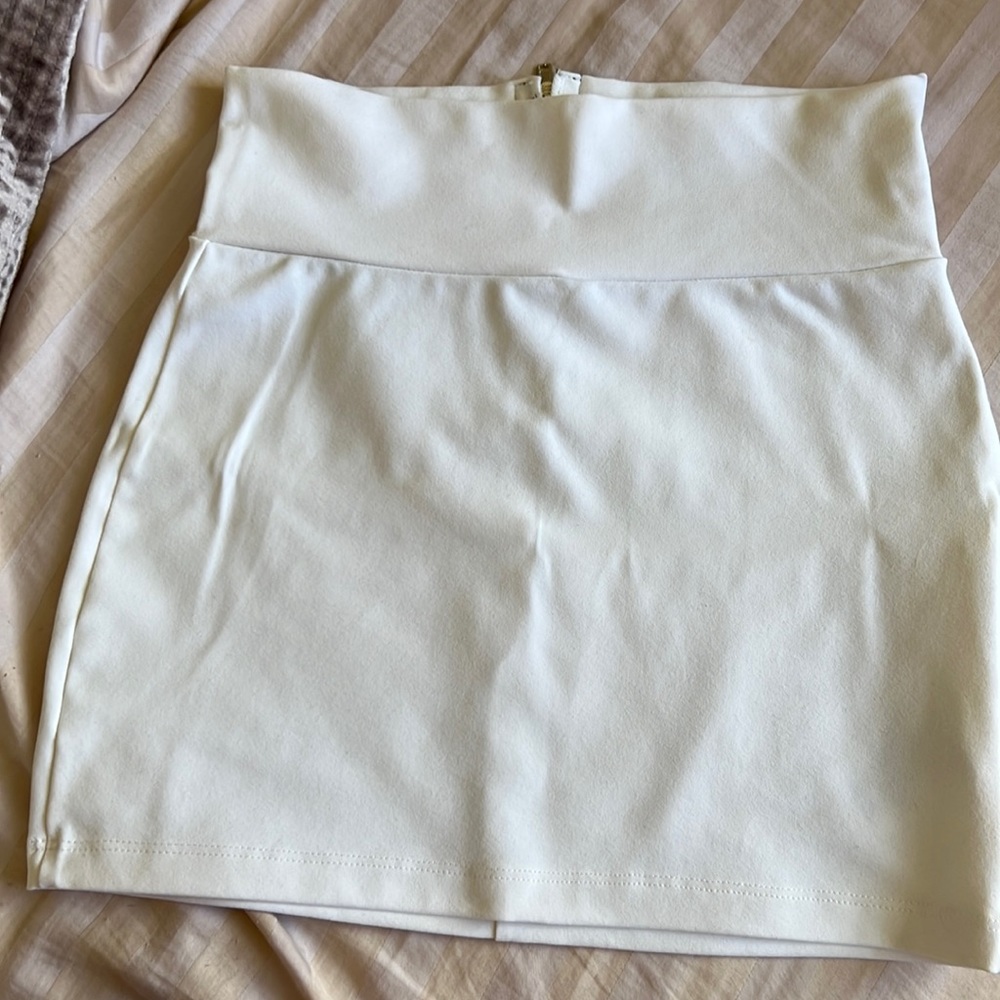 - High waist mini skirt